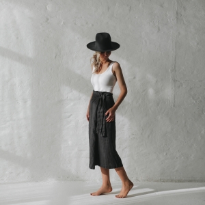 skirt-belted-gray-001.jpg