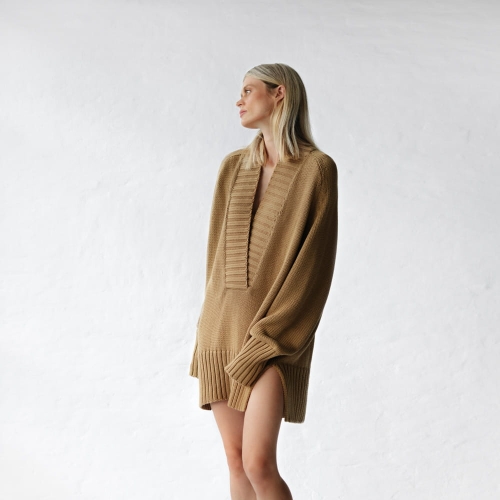 Sweter 100% bawełna z dekoltem V beżowy