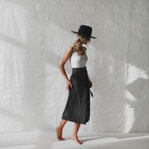 skirt-belted-gray-003.jpg